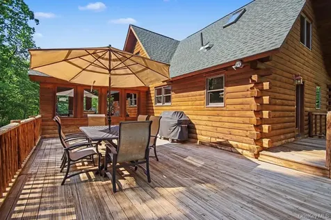 33 Cimarron Road Putnam Valley NY 10579
