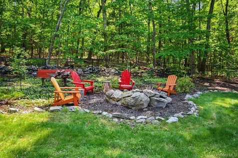 33 Cimarron Road Putnam Valley NY 10579