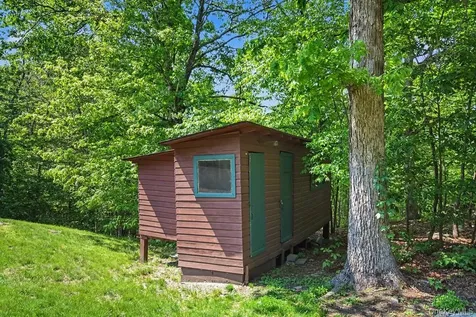 33 Cimarron Road Putnam Valley NY 10579