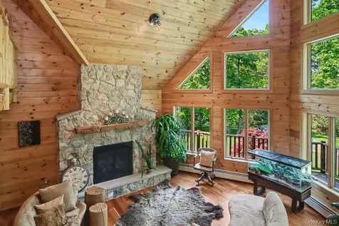 33 Cimarron Road Putnam Valley NY 10579