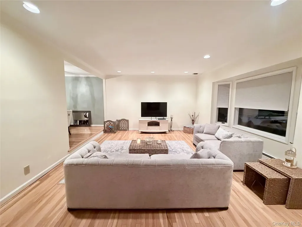 821 Channel Road Long Beach NY 11561
