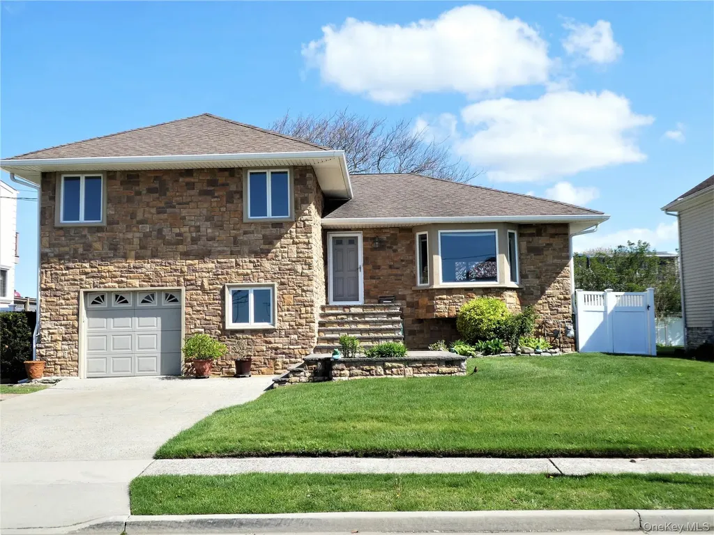 821 Channel Road Long Beach NY 11561