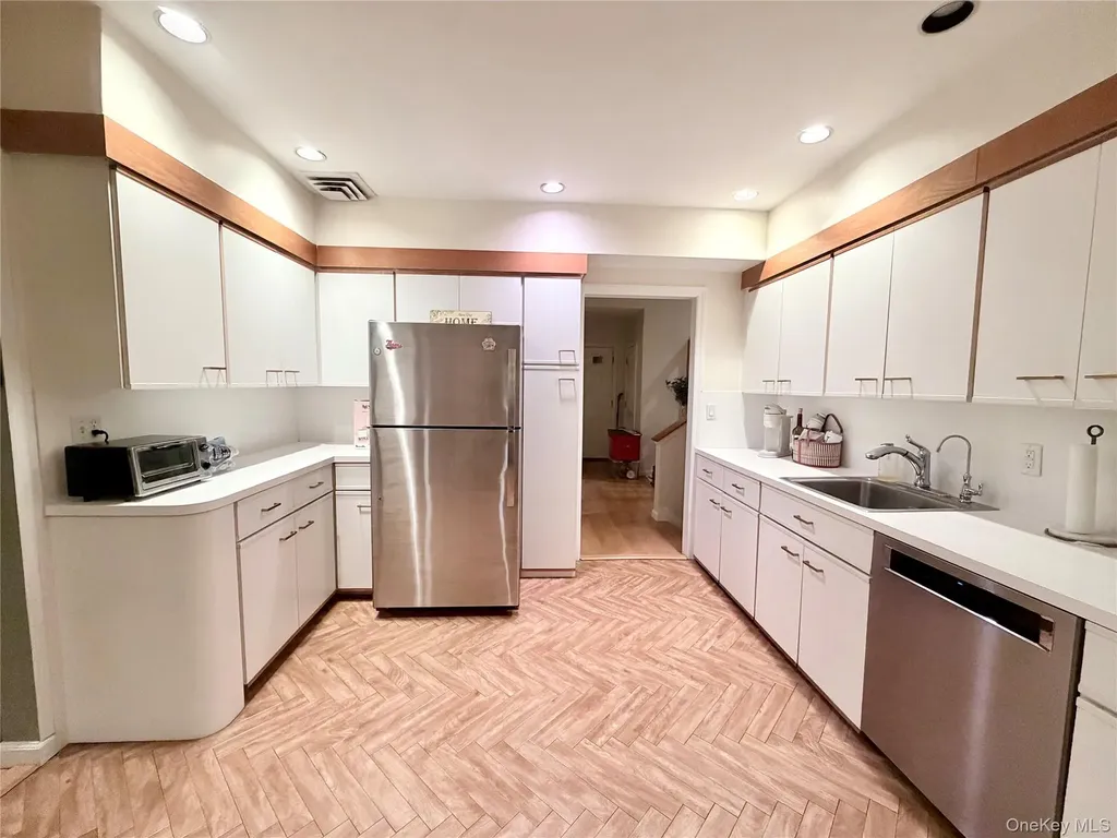 821 Channel Road Long Beach NY 11561