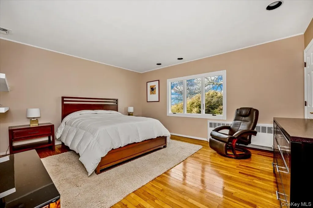 821 Channel Road Long Beach NY 11561