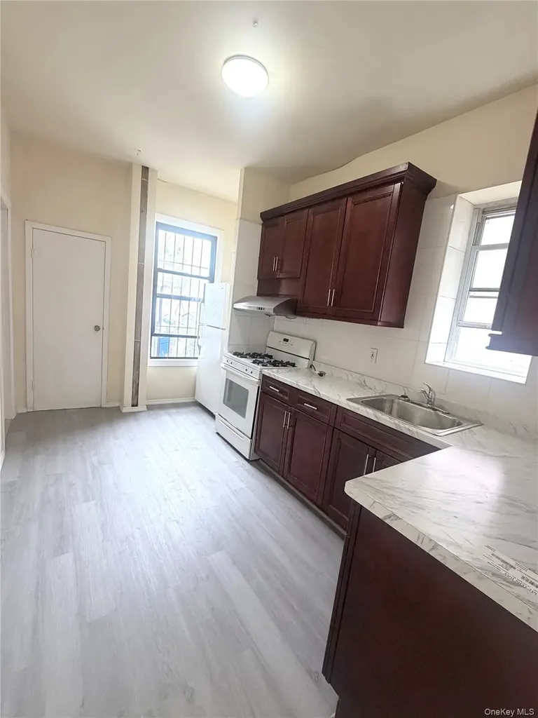 Woodside NY 11377
