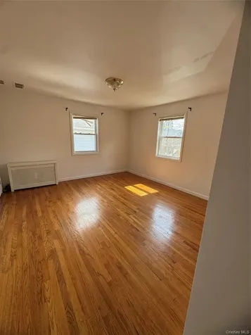 20619 Richland Avenue Oakland Gardens NY 11364