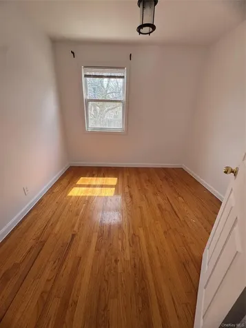 20619 Richland Avenue Oakland Gardens NY 11364