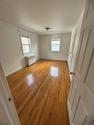 20619 Richland Avenue Oakland Gardens NY 11364