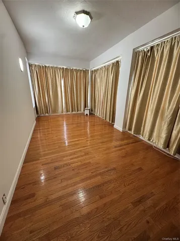 20619 Richland Avenue Oakland Gardens NY 11364