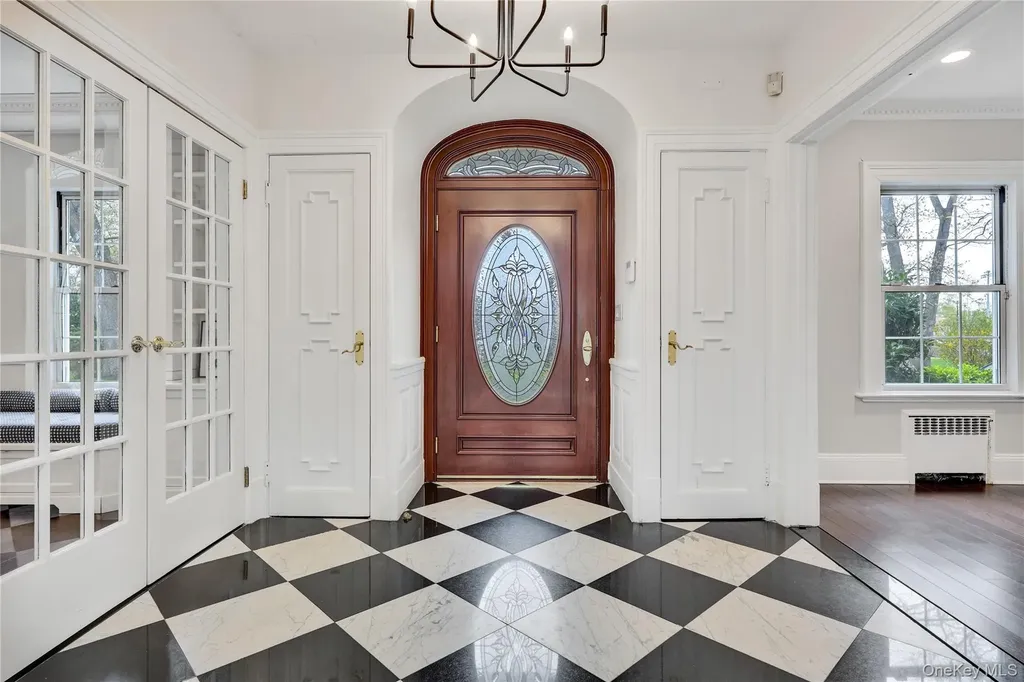 105 Everit Avenue Hewlett NY 11557