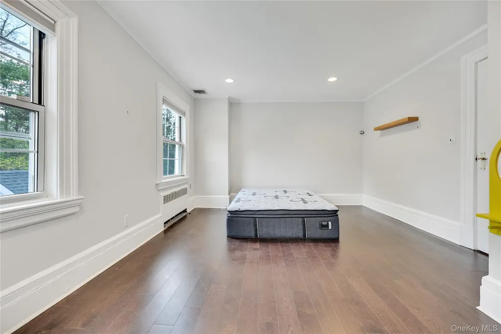 105 Everit Avenue Hewlett NY 11557