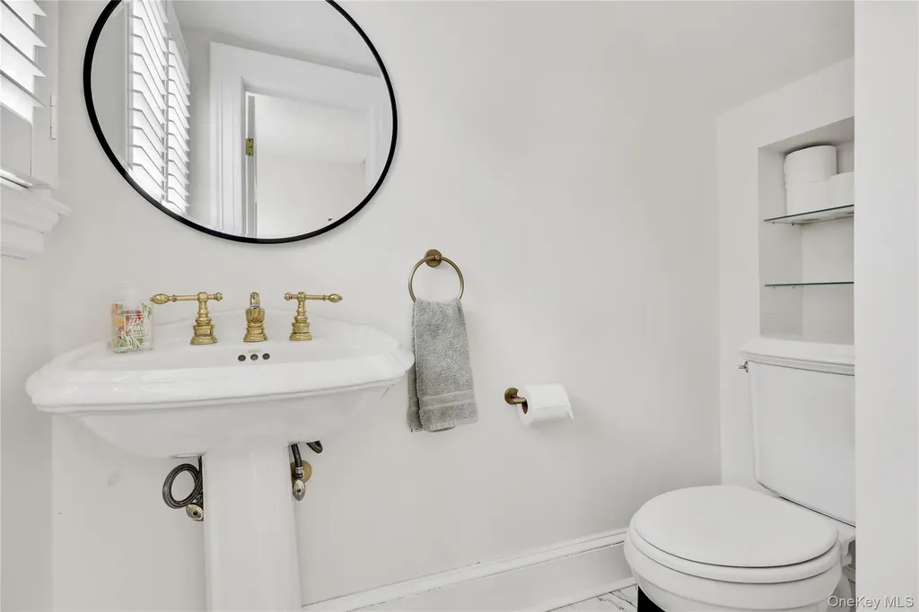 105 Everit Avenue Hewlett NY 11557