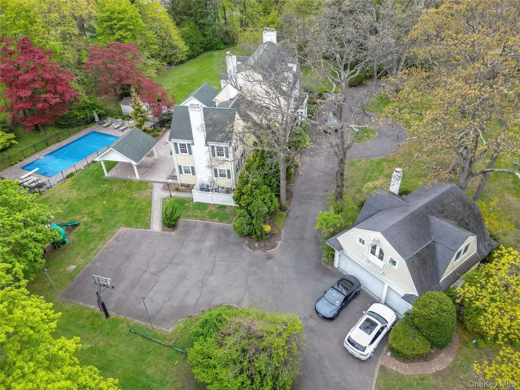 105 Everit Avenue Hewlett NY 11557