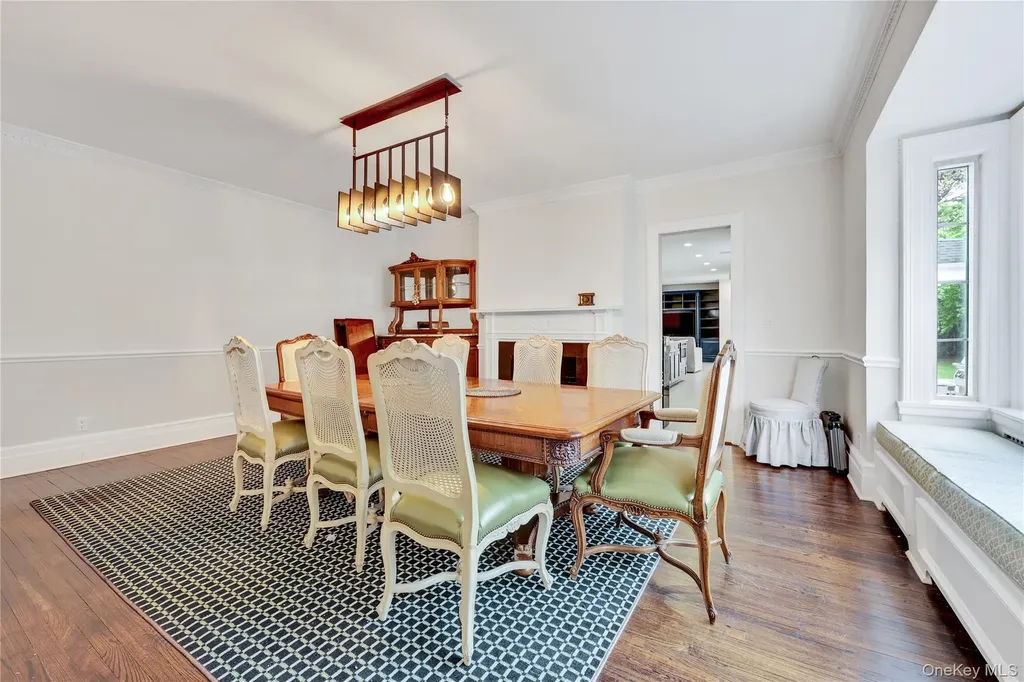 105 Everit Avenue Hewlett NY 11557