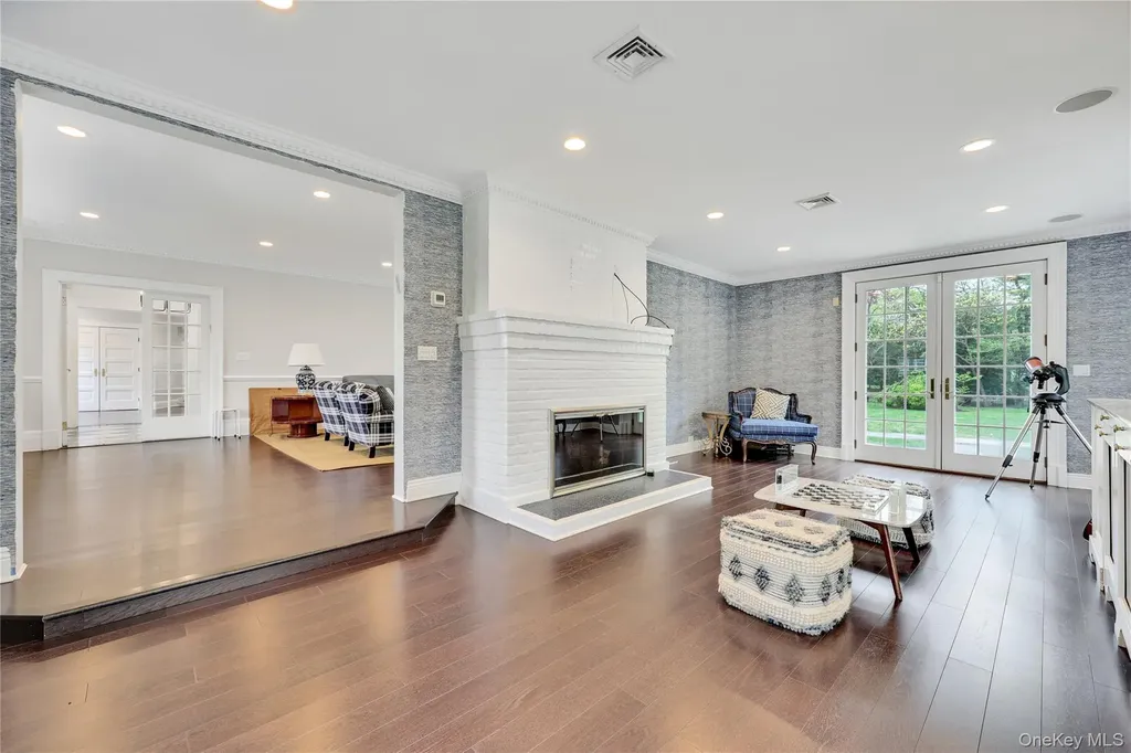 105 Everit Avenue Hewlett NY 11557