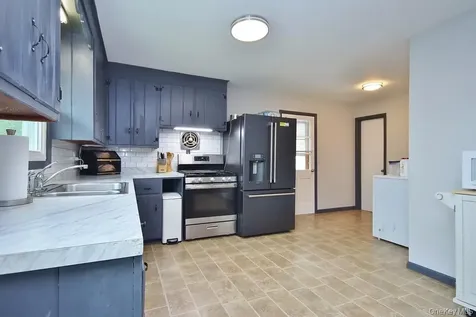 124 Cherrywood Drive Fishkill NY 12524