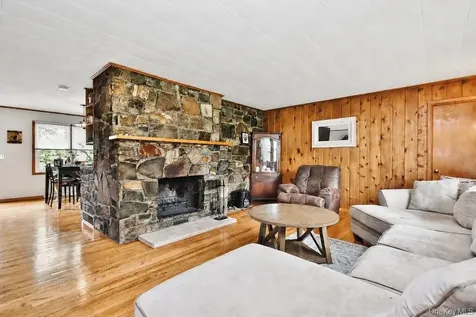124 Cherrywood Drive Fishkill NY 12524
