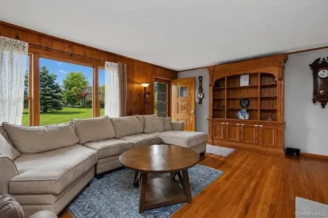 124 Cherrywood Drive Fishkill NY 12524