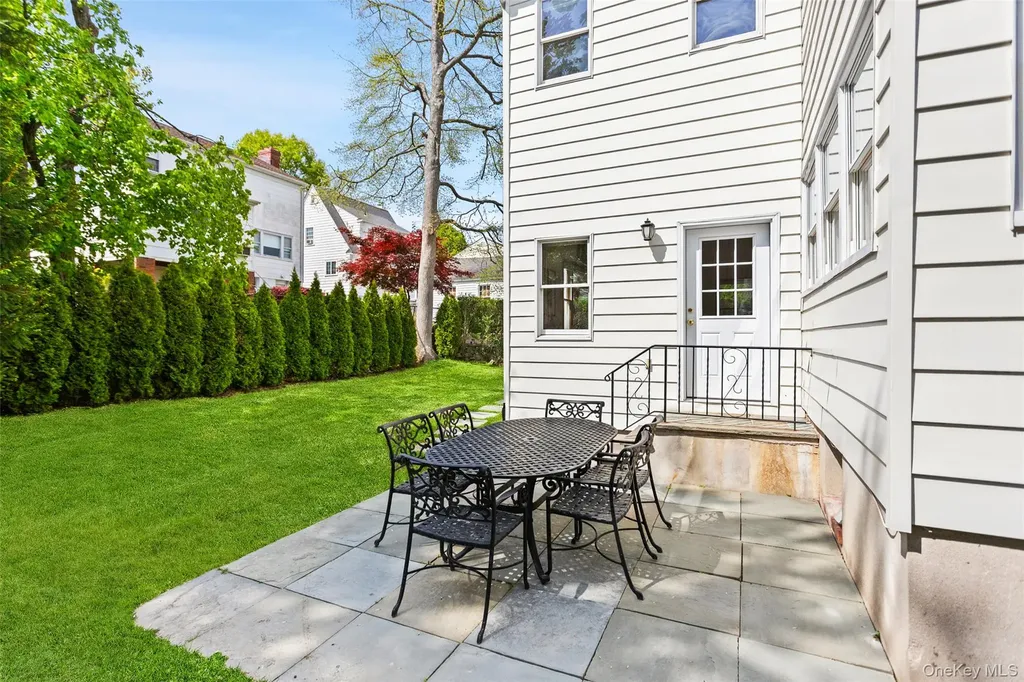 59 White Road Scarsdale NY 10583