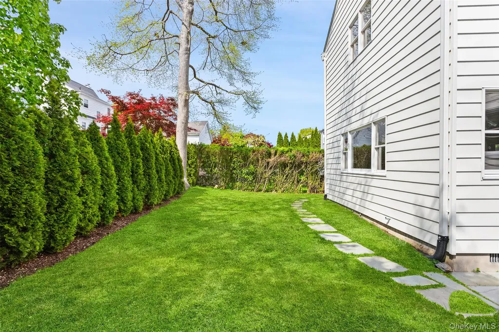 59 White Road Scarsdale NY 10583