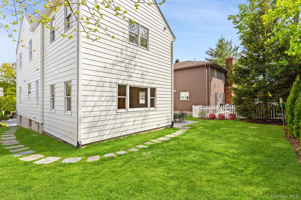 59 White Road Scarsdale NY 10583