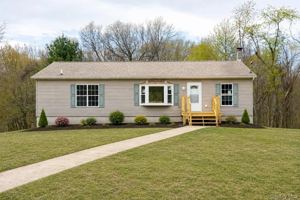 83 Weaver Road Elizaville NY 12523