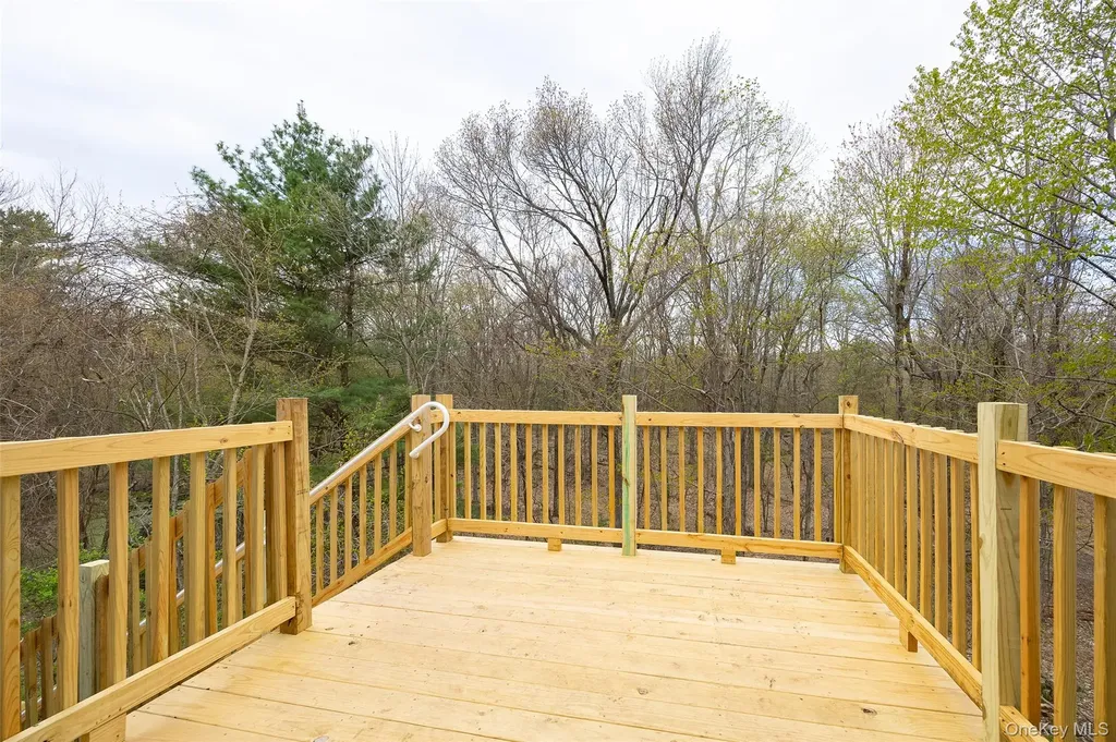 83 Weaver Road Elizaville NY 12523