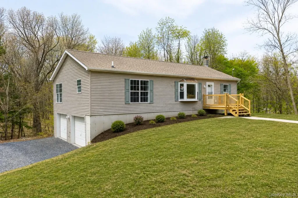 83 Weaver Road Elizaville NY 12523