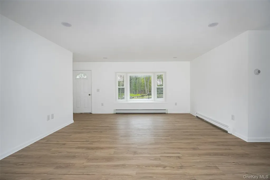 83 Weaver Road Elizaville NY 12523