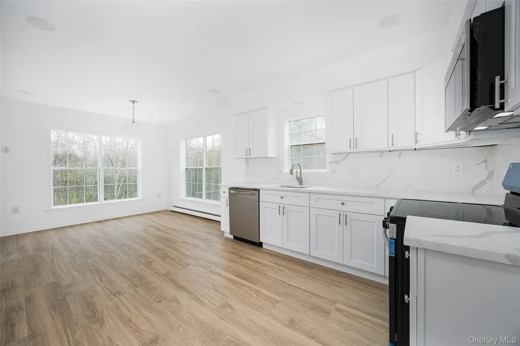 83 Weaver Road Elizaville NY 12523