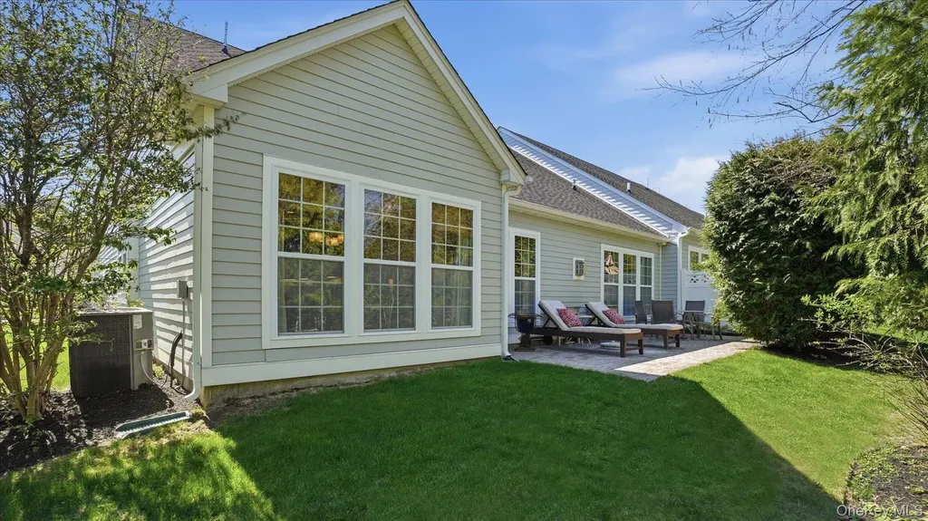 49 Samantha Circle Westhampton NY 11977