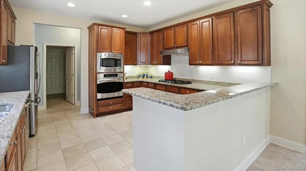49 Samantha Circle Westhampton NY 11977