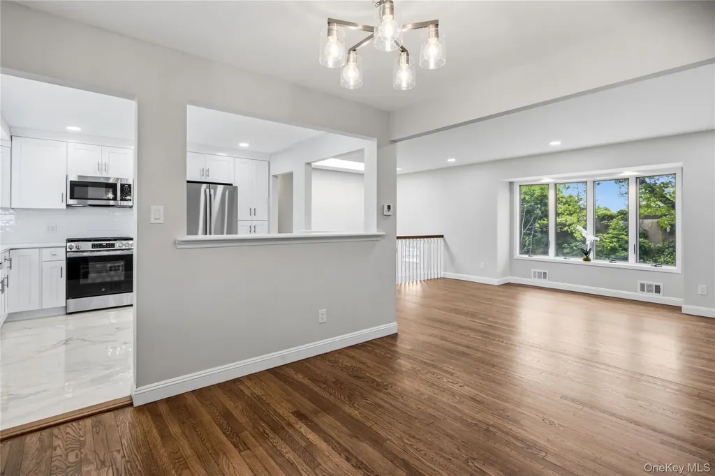 183 N Marginal Road Jericho NY 11753