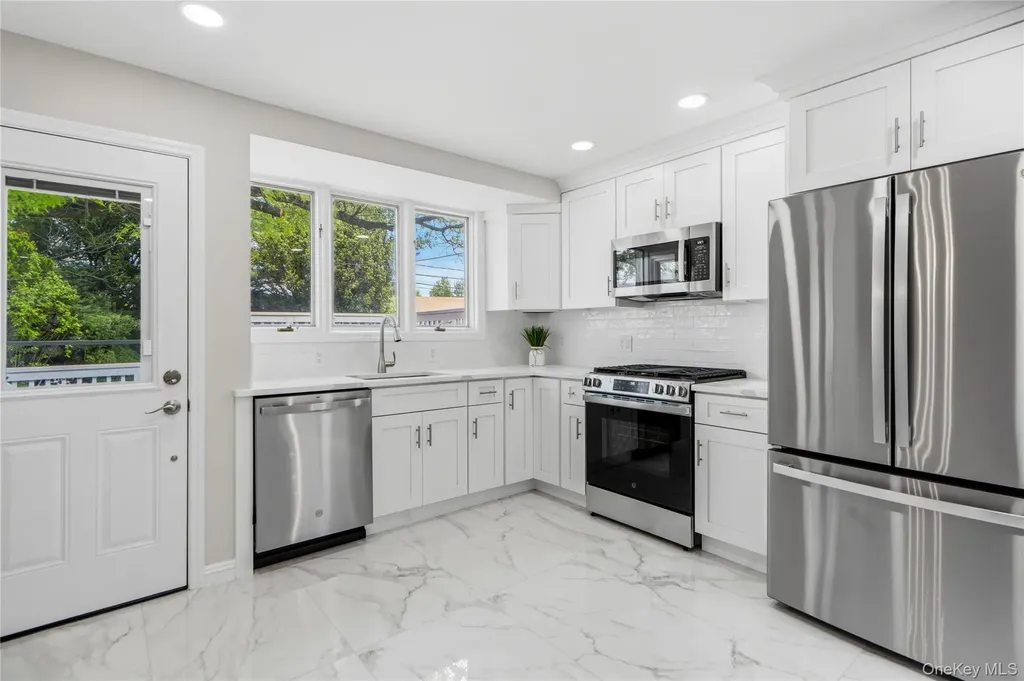 183 N Marginal Road Jericho NY 11753