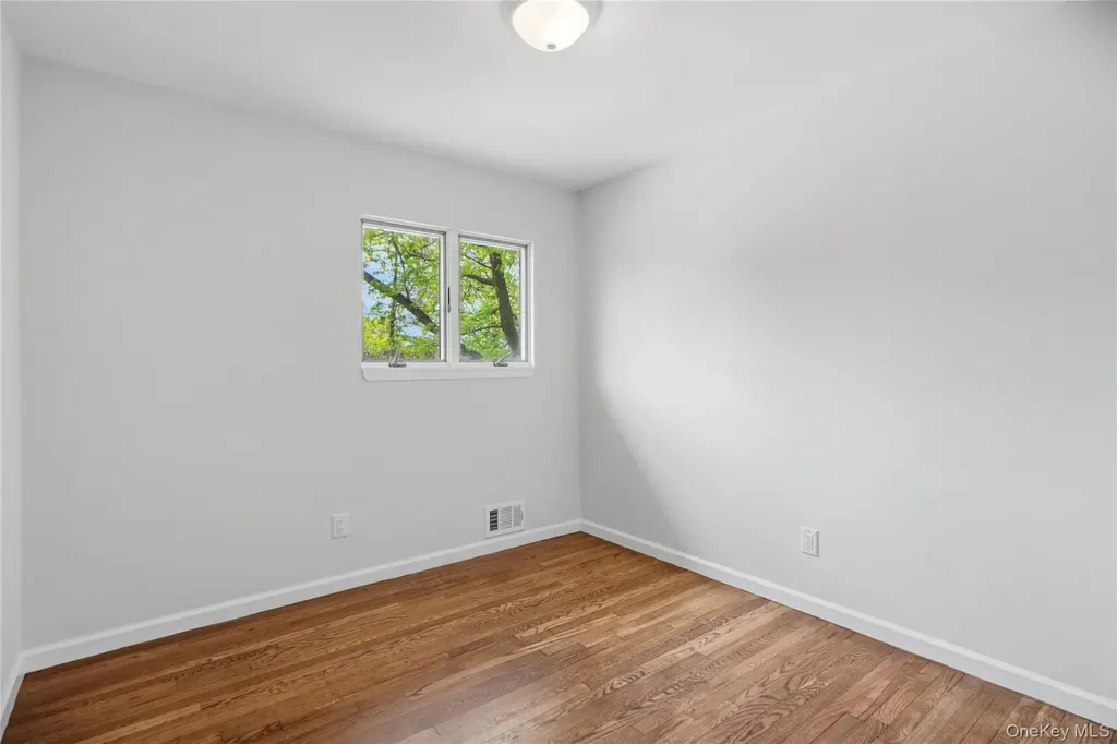 183 N Marginal Road Jericho NY 11753