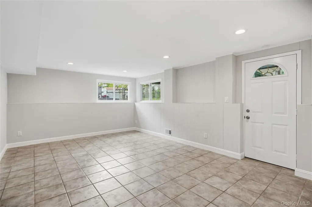 183 N Marginal Road Jericho NY 11753