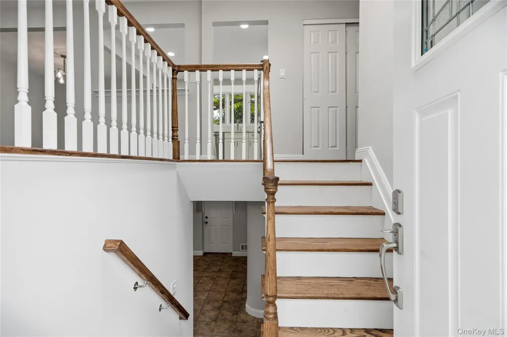 183 N Marginal Road Jericho NY 11753
