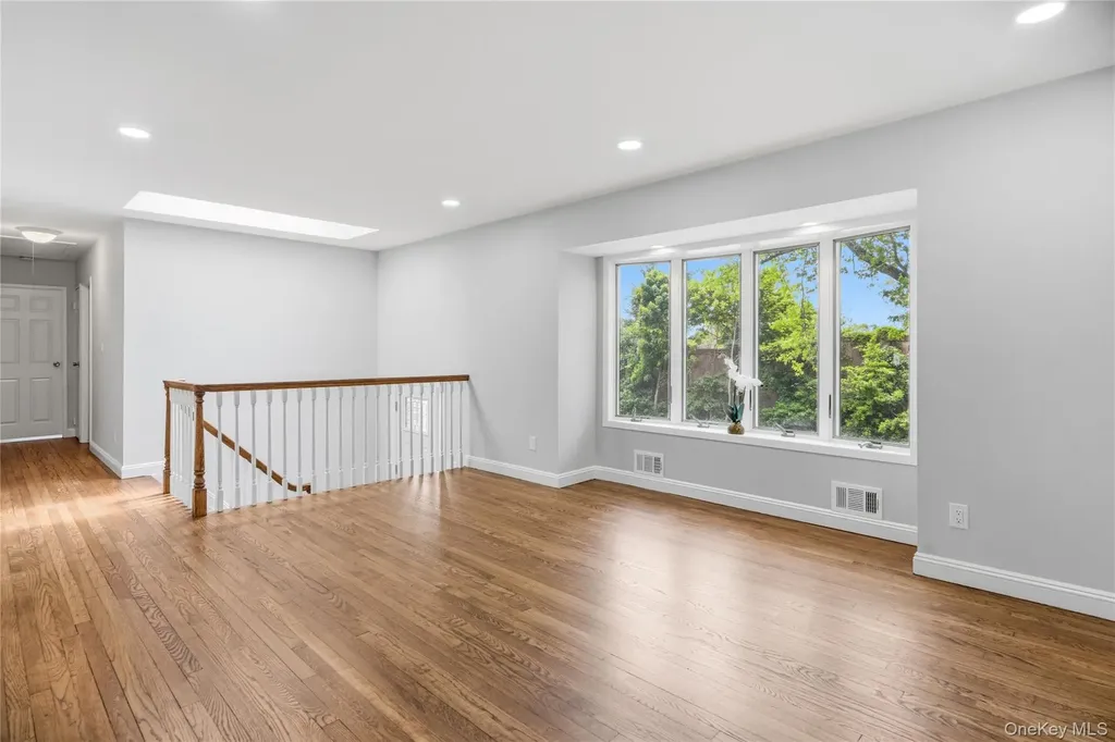 183 N Marginal Road Jericho NY 11753