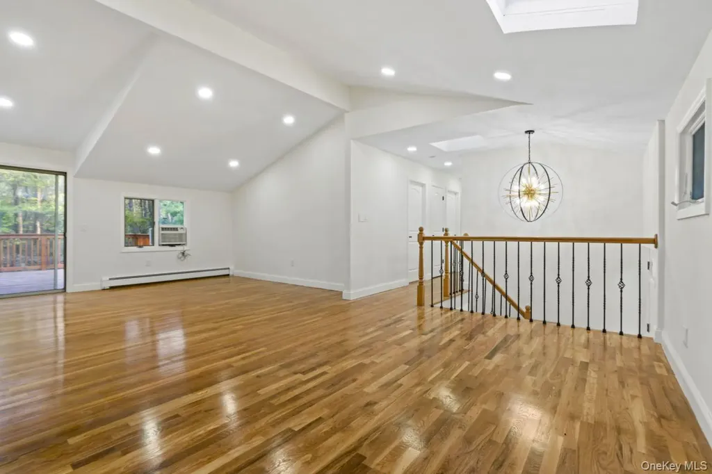 56 Mcarthur Lane Smithtown NY 11787