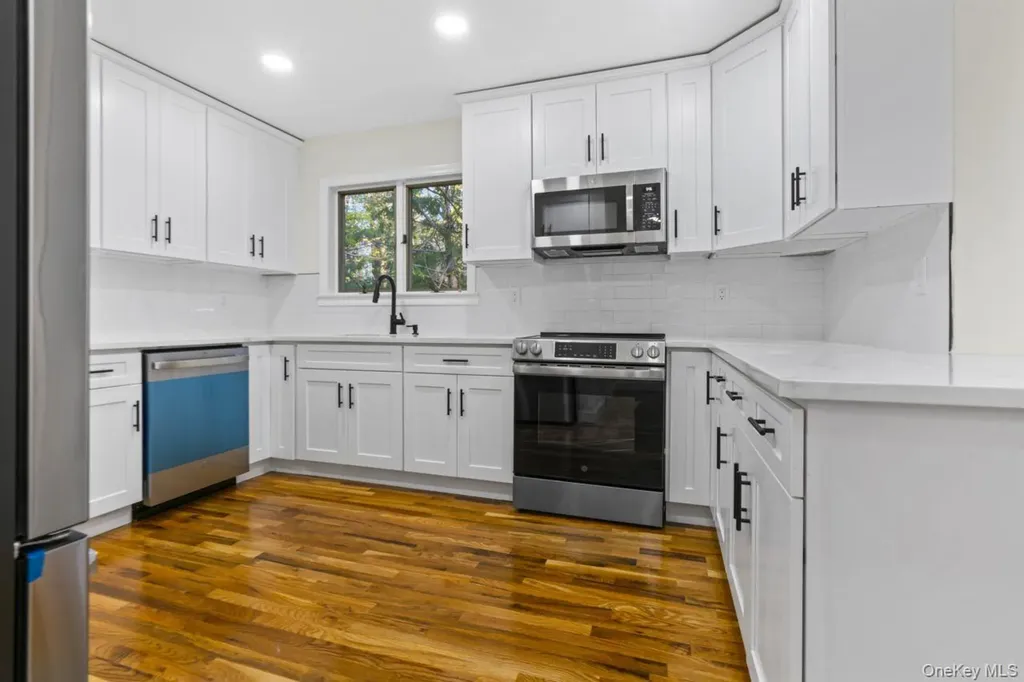 56 Mcarthur Lane Smithtown NY 11787