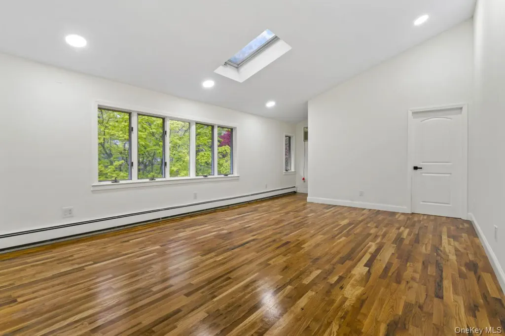 56 Mcarthur Lane Smithtown NY 11787