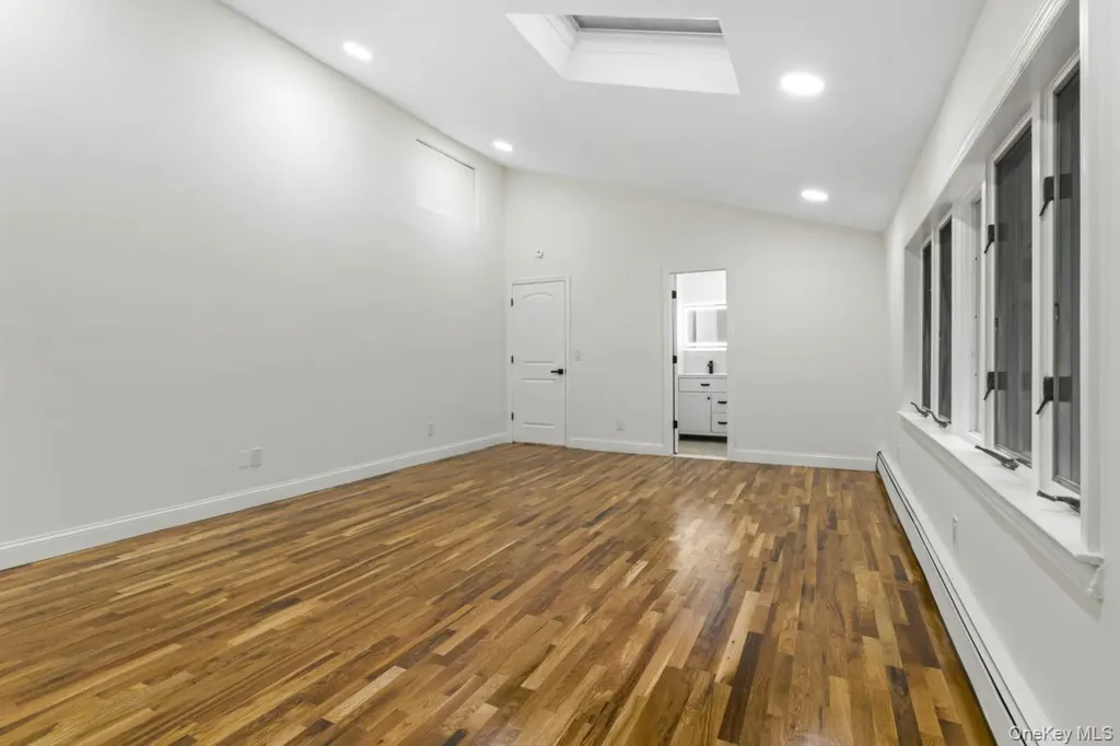 56 Mcarthur Lane Smithtown NY 11787