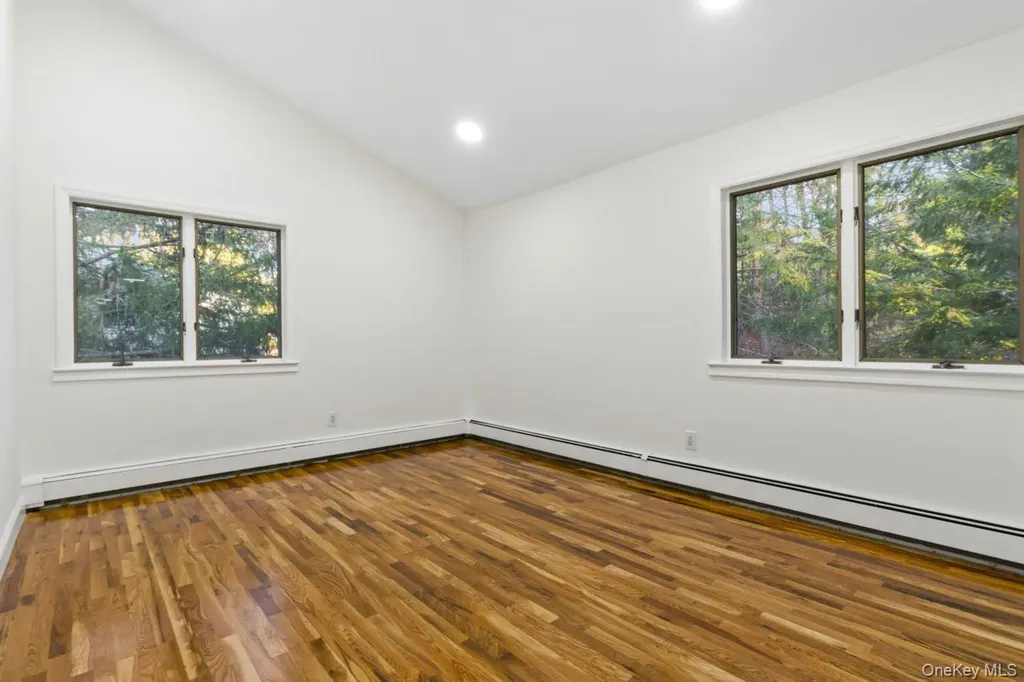 56 Mcarthur Lane Smithtown NY 11787