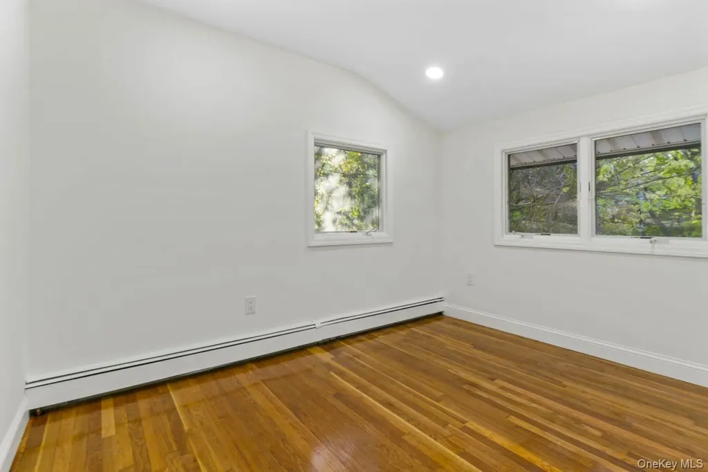 56 Mcarthur Lane Smithtown NY 11787