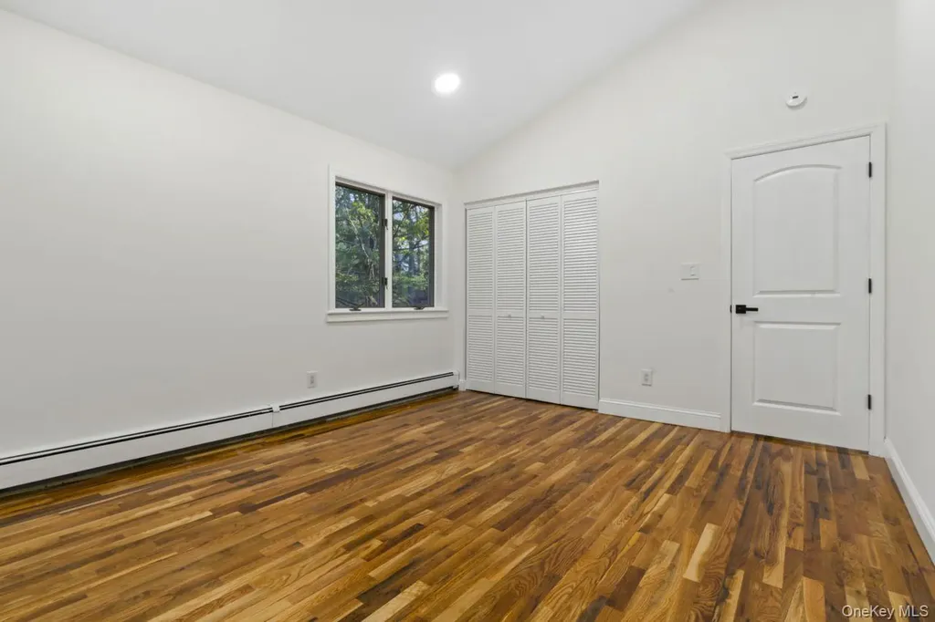 56 Mcarthur Lane Smithtown NY 11787