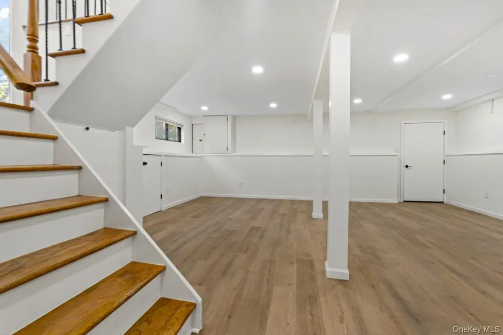 56 Mcarthur Lane Smithtown NY 11787
