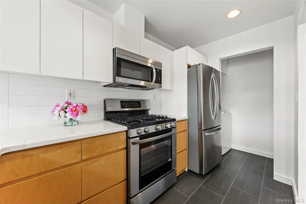 242-37 Oak Park Drive Douglaston NY 11362