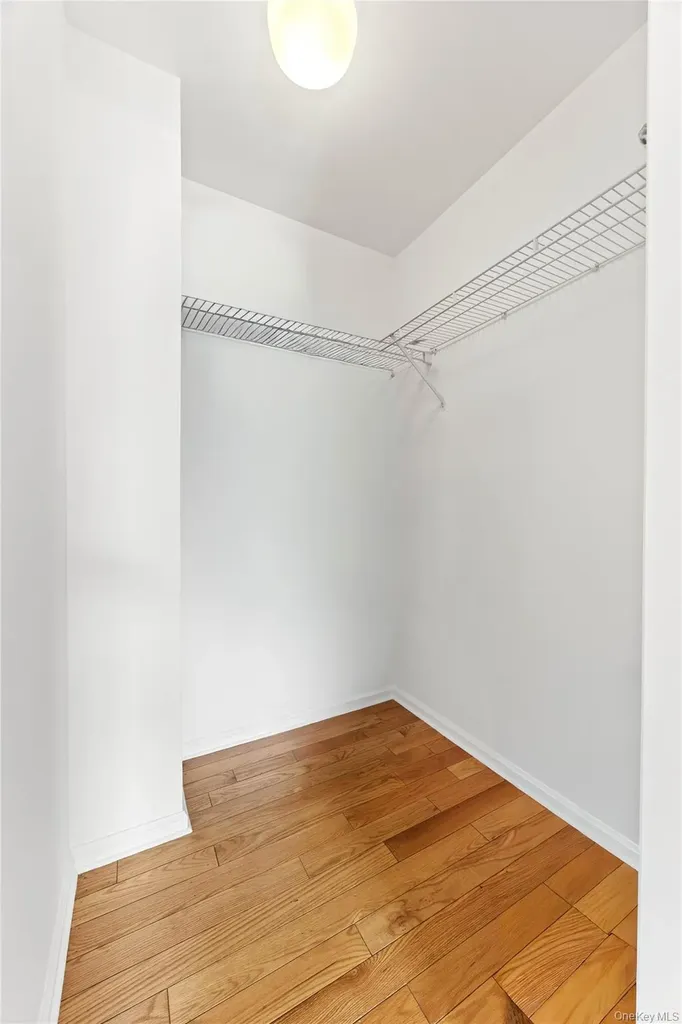 242-37 Oak Park Drive Douglaston NY 11362
