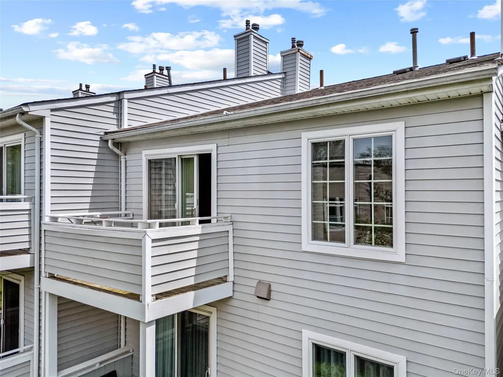 242-37 Oak Park Drive Douglaston NY 11362
