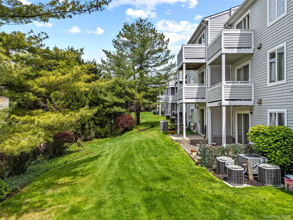 242-37 Oak Park Drive Douglaston NY 11362